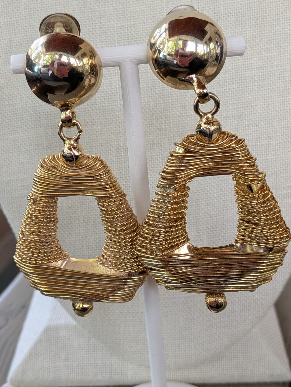 ✨ Large Vintage Gold-Tone Statement Clip-On Earrings